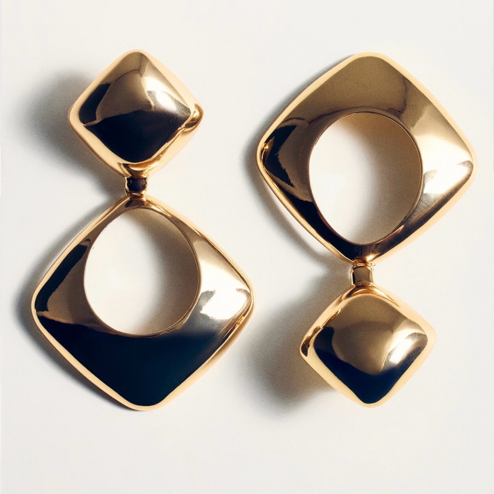 Mango Elegant Gold Geometric Earrings